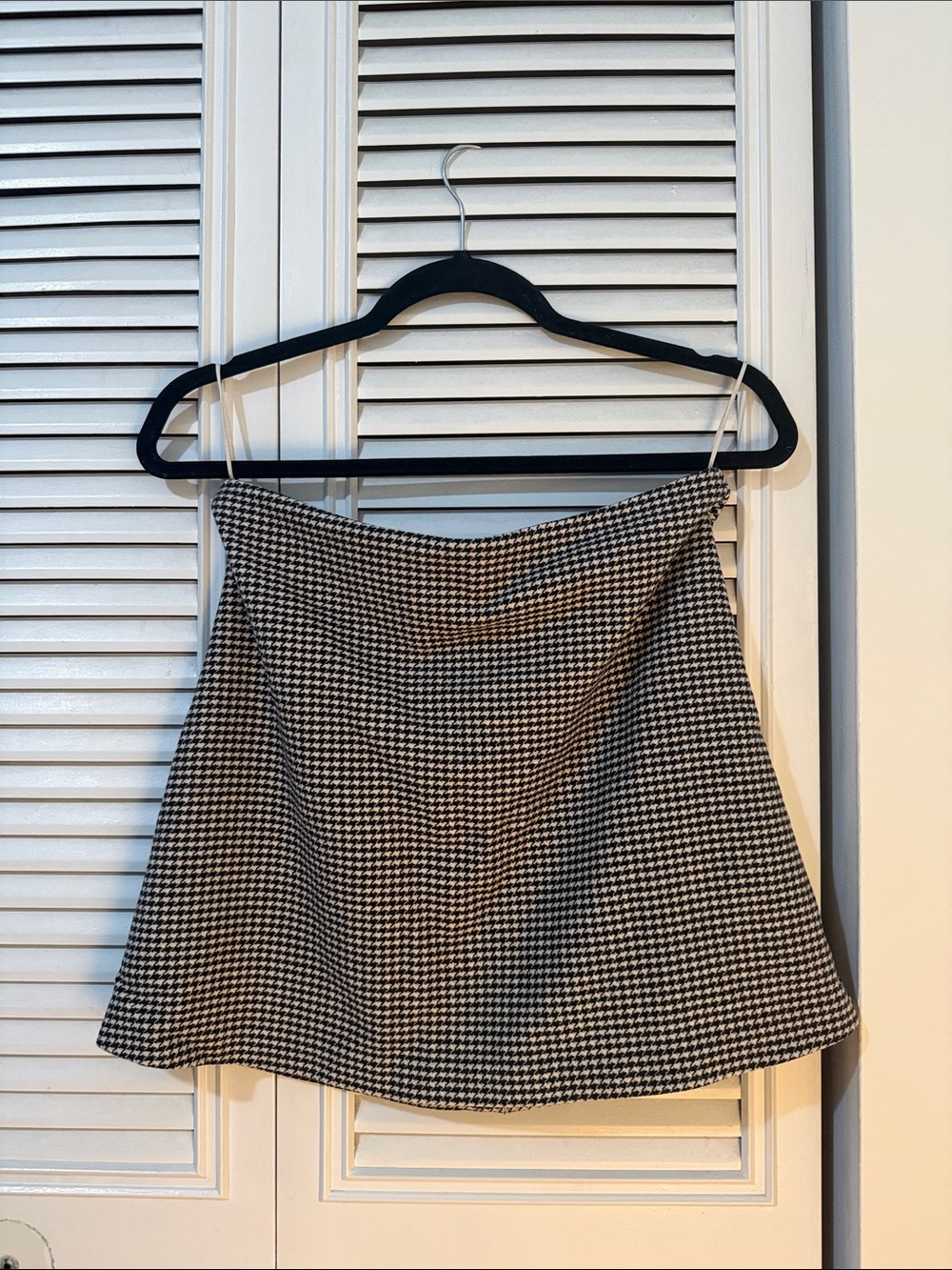 Aritzia Wilfred Black & White Skirt